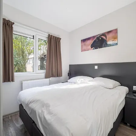 Luxury Near Veluwe Park, Cleaning Included * Хундерло